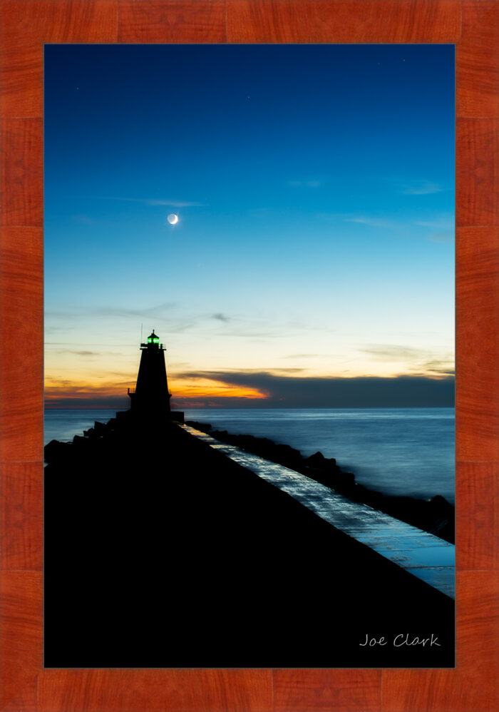 Harbor Moon - Image 4
